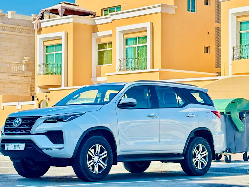 Chaufflor - Rent a Car with Driver in Dubai | Chauffeur Service Dubai — AUTOMOTIVE in Dubai — photo 2