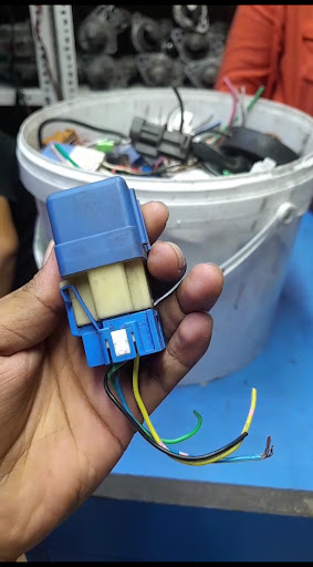 Car Battery Replacement and Car Repair Online Service & Car Battery fixing 24/7 — AUTOMOTIVE in Dubai — photo 1