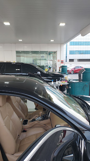 SellAnyCar.com - Dubai - Umm Suqeim Street — AUTOMOTIVE in Dubai — photo 3