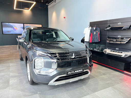 Mitsubishi Motors Showroom - SZR, Dubai - Al Habtoor Motors — AUTOMOTIVE in Dubai — photo 3
