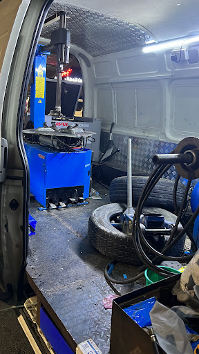 Tire Replacement Dubai – 24/7 Mobile & Home Tyre Fitting Service — AUTOMOTIVE in Dubai — photo 1