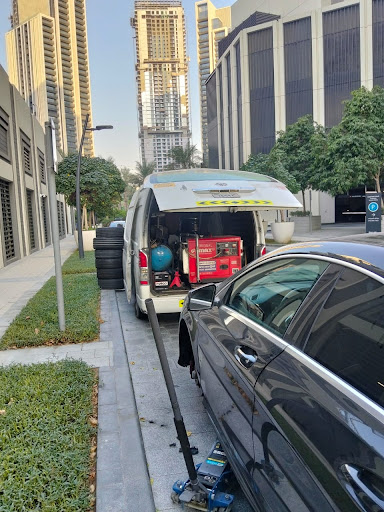 Tire fixer Service - Mobile Tyre Repair — AUTOMOTIVE in Dubai — photo 3