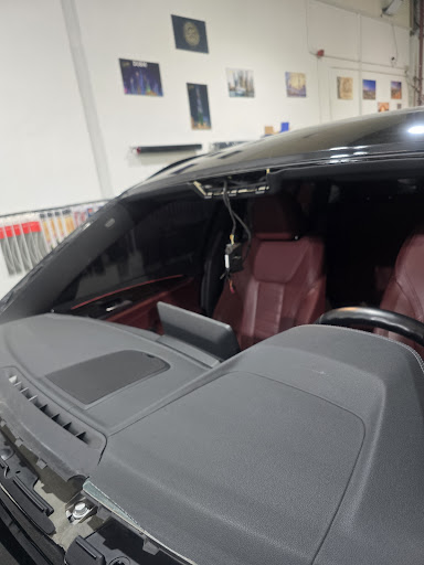 Fix IT Auto Glass Dubai General Repairing CO LLC — AUTOMOTIVE in Dubai — photo 3
