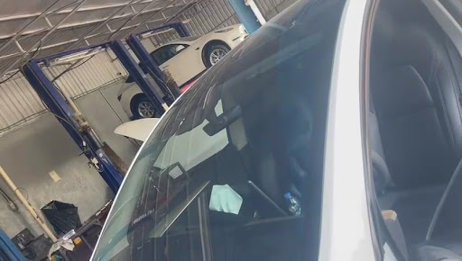 Almaas auto glass fixing — AUTOMOTIVE in Dubai — photo 1