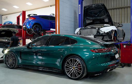 Quick Fit Auto Center — AUTOMOTIVE in Dubai — photo 2