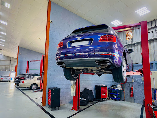 Quick Fit Auto Center — AUTOMOTIVE in Dubai — photo 3