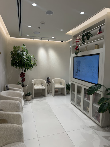 AV Miracle Aesthetic Clinic — BEAUTY in Dubai — photo 3