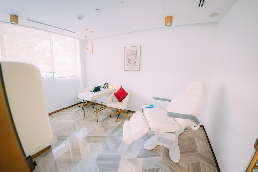 Beverly — BEAUTY in Dubai — photo 2