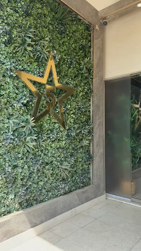 Five Cosmetic — BEAUTY in Dubai — photo 1