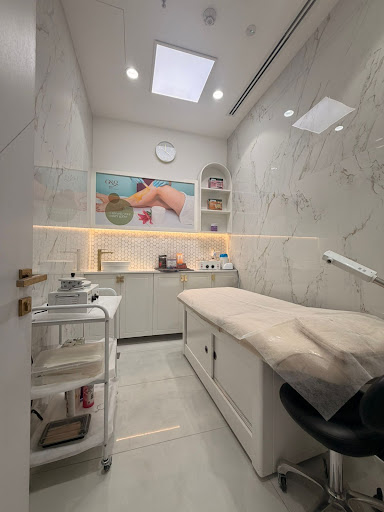 Gloss and Glam Beauty Lounge - Ladies Salon Ras Al Khor - Dubai — BEAUTY in Dubai — photo 1