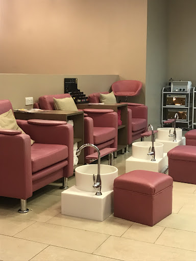 Suite 4 Beauty Salon — BEAUTY in Dubai — photo 1