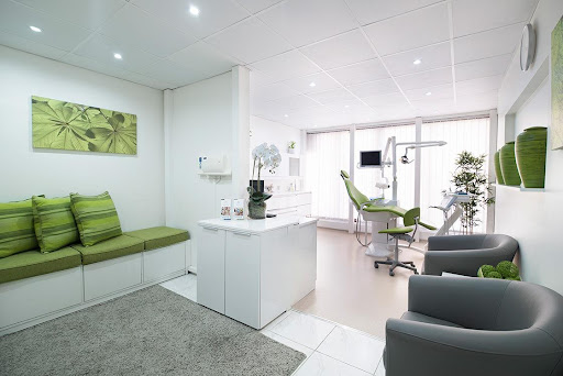Dr. Michael's Dental Clinic - Jumeirah Dubai (Al Wasl Rd) — BEAUTY in Dubai — photo 3
