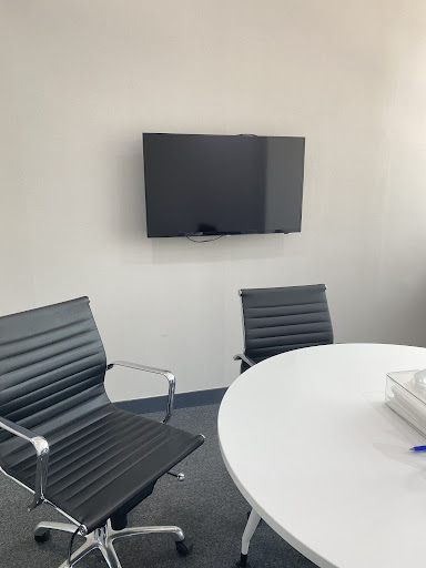 Set Hub — BUSINESS in Dubai — photo 3