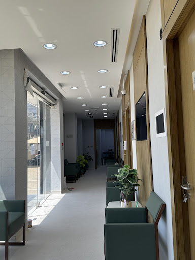Life Medical Centre - DWTC — HEALTHCARE in Dubai — photo 1