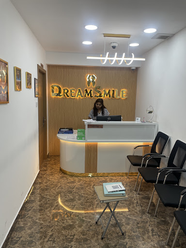 DREAM SMILE DENTAL CLINIC LLC - Best Dental Clinic | Teeth Whitening| Gold and Silver Teeth |Zirconia Bridges In Deira ,Dubai — HEALTHCARE in Dubai — photo 2