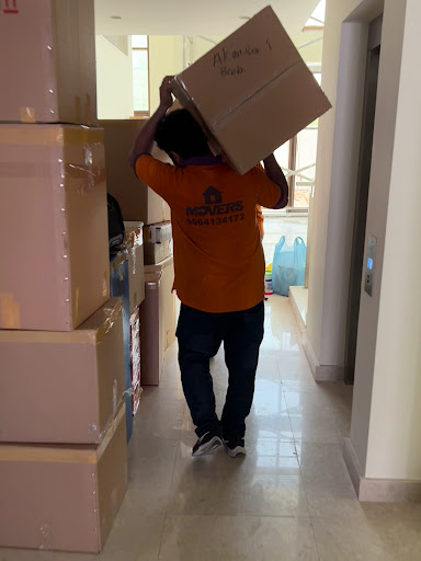 Movers e Dubai - Professional Villa Movers, Office Relocation & Storage Services in Dubai — HOME-SERVICES in Dubai — photo 1