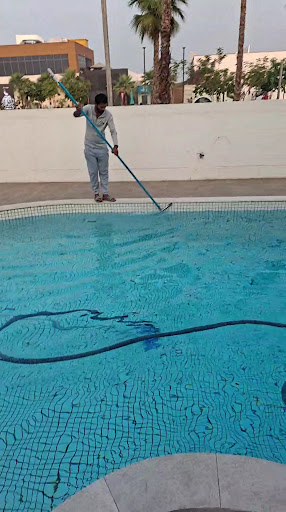 Al-Taif Pool Cleaning — HOME-SERVICES in Dubai — photo 1