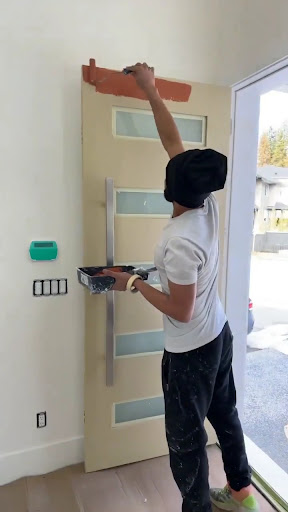 Painter maintenance wall ceiling wood Door furniture polish Gypsum partition — HOME-SERVICES in Dubai — photo 1